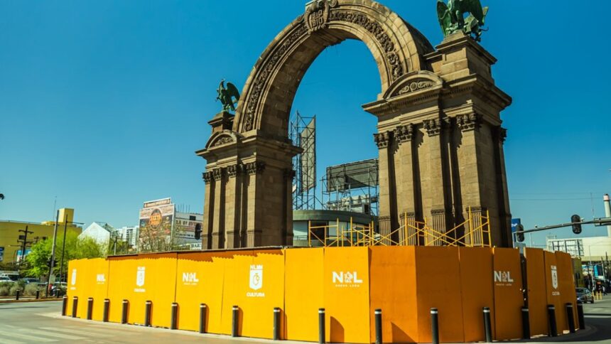 Restauración del Arco de la Independencia en Monterrey avanza a su segunda etapa