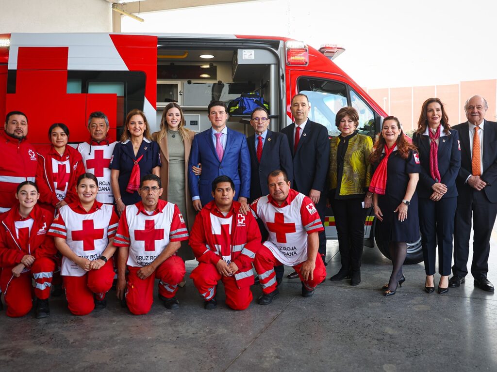 Samuel y Mariana dan inicio a la Colecta Nacional de la Cruz Roja 2025 en Nuevo León