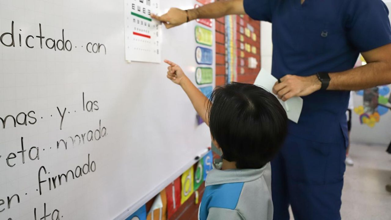 Escuelas de Nuevo León implementarán la Estrategia nacional de Vida Saludable "Vive saludable, vive feliz"