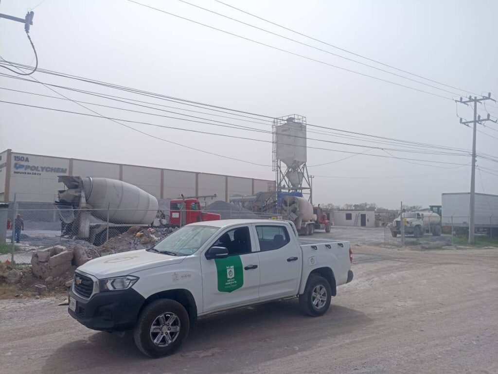 Cierran empresas contaminantes en Nuevo León por incumplimiento