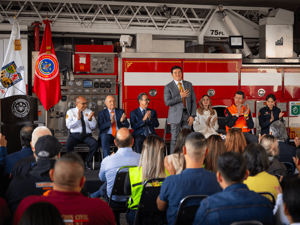 Incrementa Gobernador a 50 millones de pesos recursos para Bomberos de Nuevo León