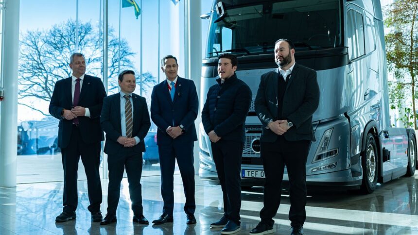 Confirma Volvo un billón de dólares de inversión para su planta en Nuevo León