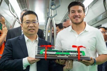 Pone Samuel García en marcha nuevos trenes para modernizar la Línea 1 de Metrorrey