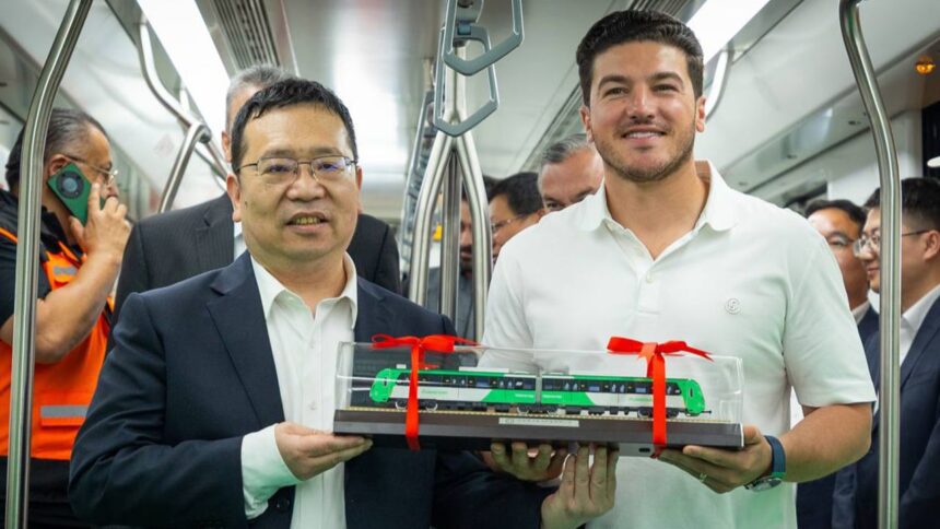 Pone Samuel García en marcha nuevos trenes para modernizar la Línea 1 de Metrorrey