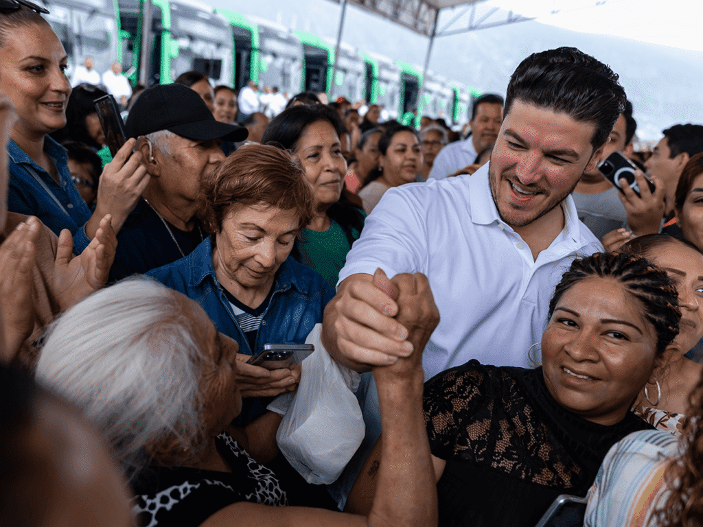 Arranca Samuel García operación de unidades de transmetro 100% eléctricas en San Bernabé