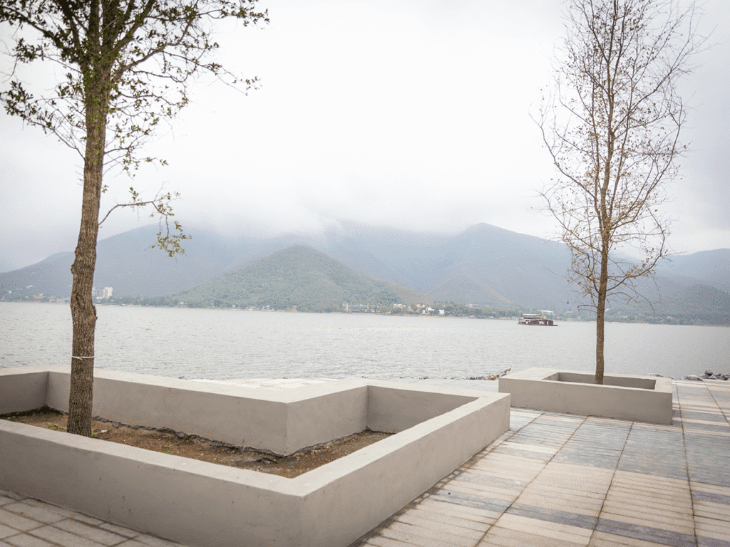 Samuel García supervisa obras en nuevo Malecón de Presa La Boca