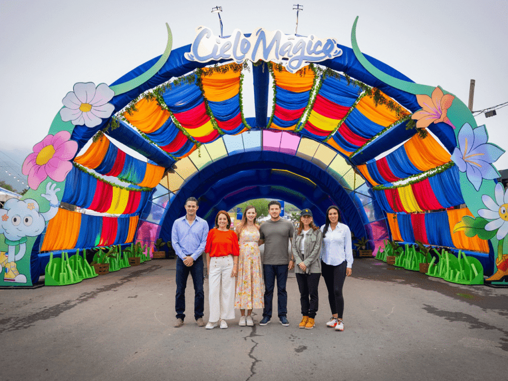 Niñas y niños viven una Mañana Mágica en el Festival Cielo Mágico en Santiago Nuevo León