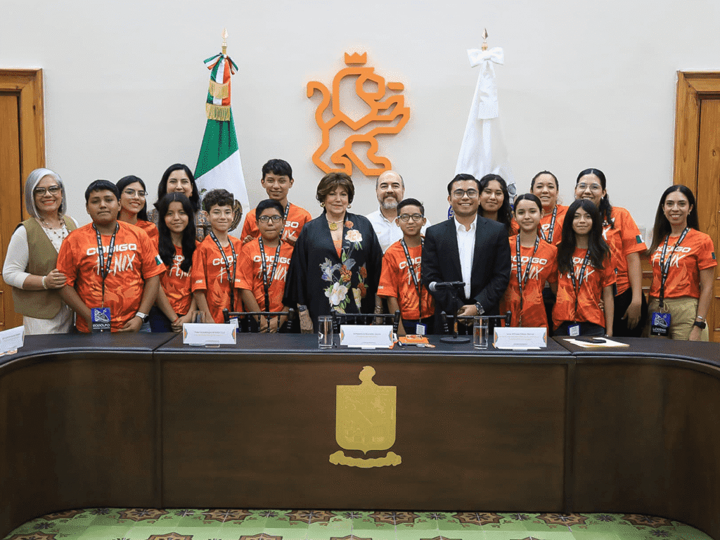 Apoya Gobierno de Nuevo León al equipo “Código Fénix” en su Competencia Internacional de Robótica
