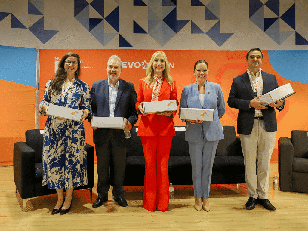 Hospital Metropolitano celebra 40 años de excelencia médica