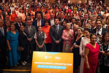 Gracias a las maestras y maestros Nuevo León es primer lugar en todo; Samuel García