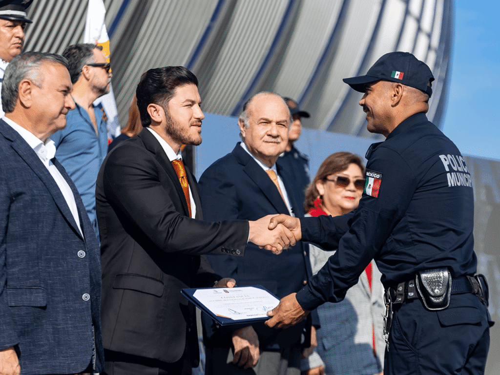 Suma NL167 nuevos policías de Proximidad al servicio de las y los neoloneses