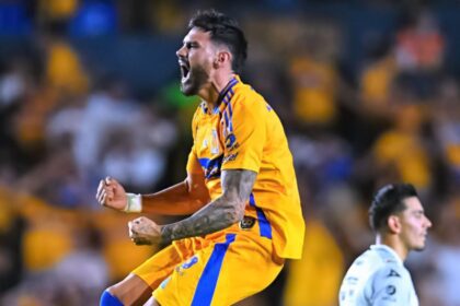 Tigres empata a Necaxa y avanza con polémico gol agónico a la Semifinal