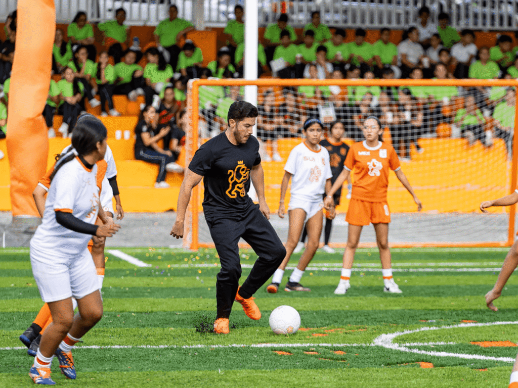 Arranca Samuel García oficialmente Mundialito Escolar; inaugura nuevos espacios deportivos en escuelas