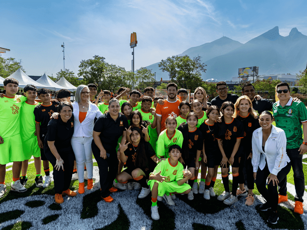Arranca Samuel García Mundialito Escolar 2025