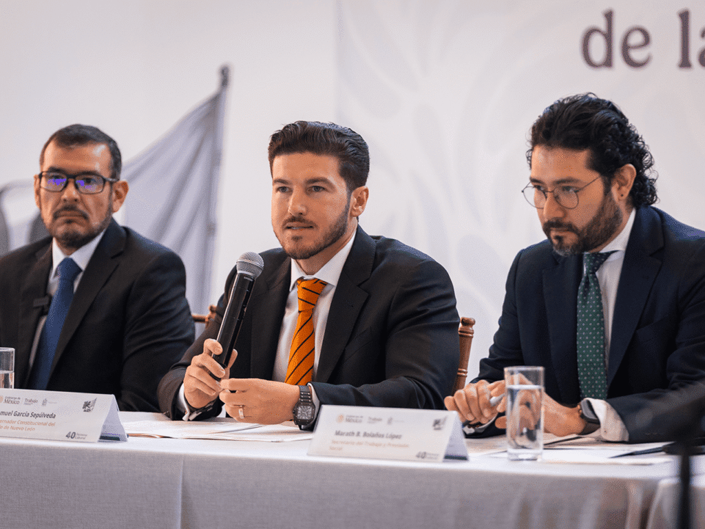 Participa Samuel García en Foro para la Implementación de la Semana Laboral de 40 horas