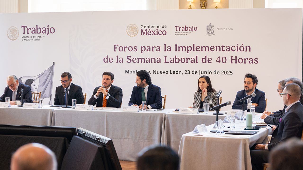 Participa Samuel García en Foro para la Implementación de la Semana Laboral de 40 horas