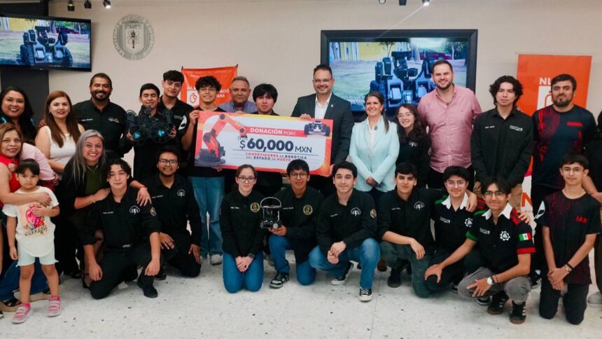 Estudiantes de la Preparatoria 15 Florida de la UANL que representarán a México en el RoboCup 2025
