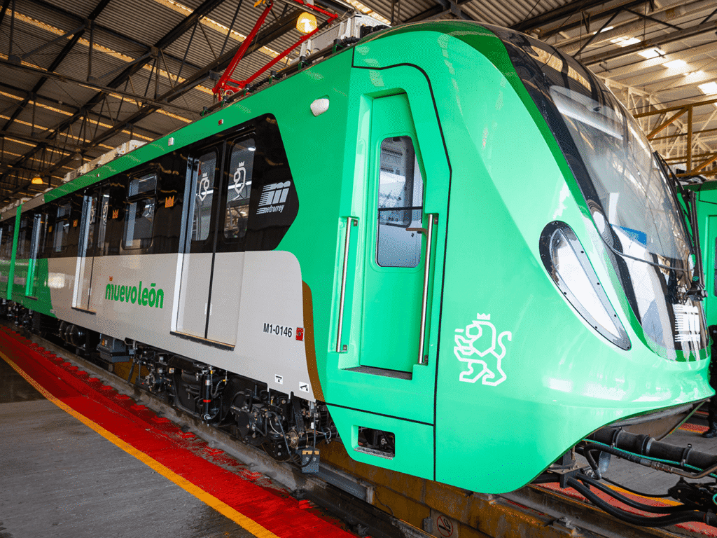 Moderniza Nuevo León Metro, se incorporan seis nuevos trenes a la Línea 1