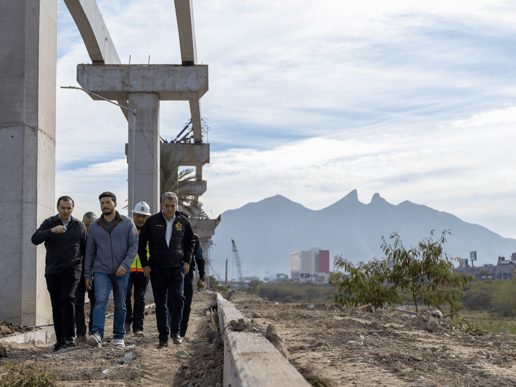 Arranca Gobernador obras del Parque Lineal Palacio Federal-Fundidora y supervisa avances en Av. Constitución
