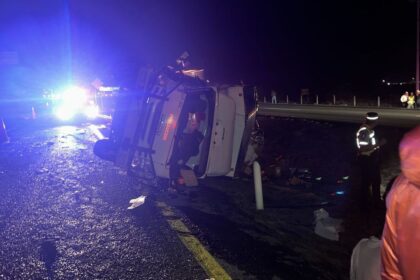 Choque entre tráileres deja un lesionado en la carretera Saltillo