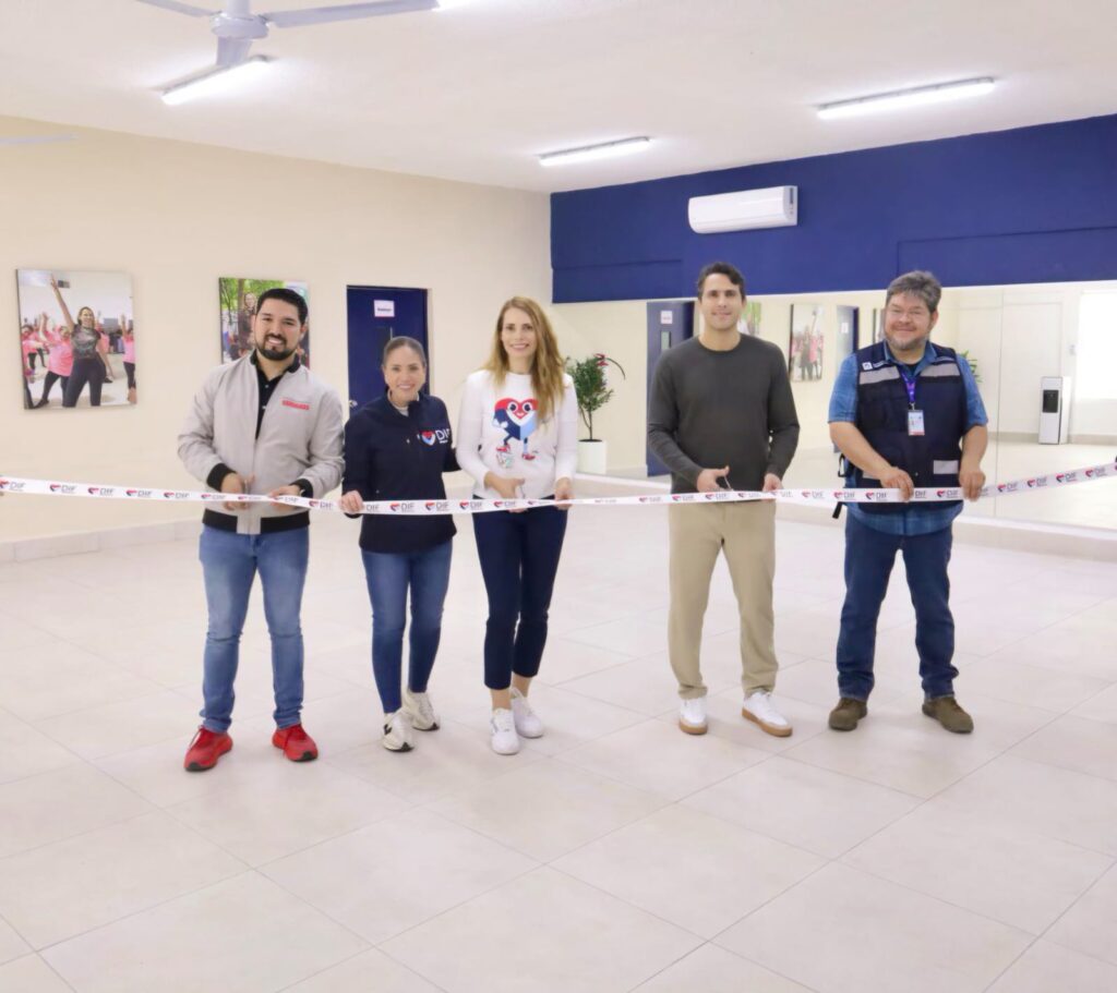 DIF Monterrey inaugura escuela de futbol con CEMEX y Tigres