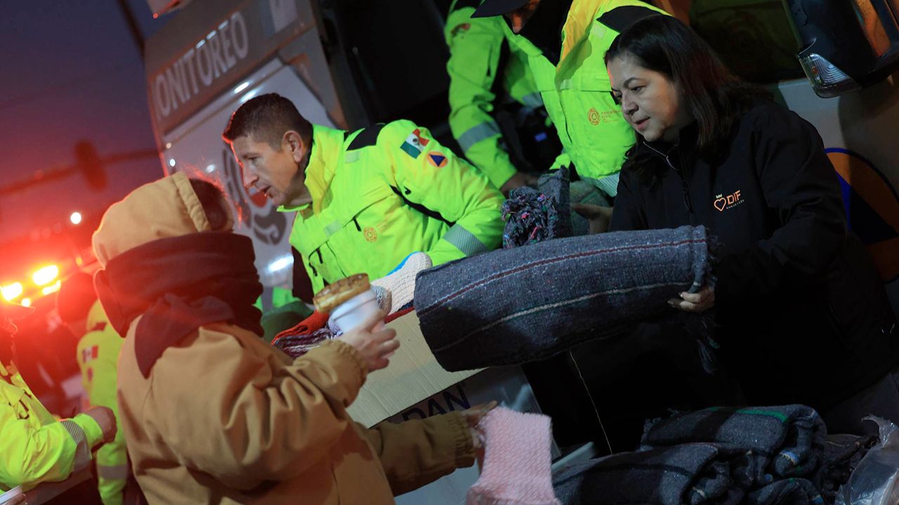 DIF Nuevo León activa Operativo Carrusel por intenso frío