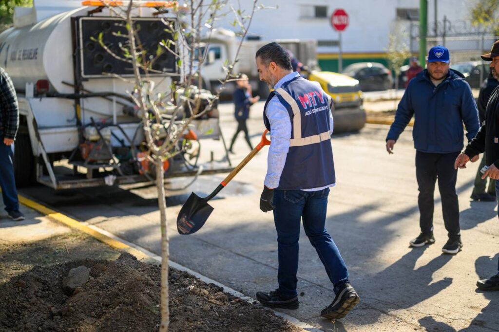 Gobierno de Monterrey realiza operativo urbano para mejorar el entorno de la colonia Hidalgo