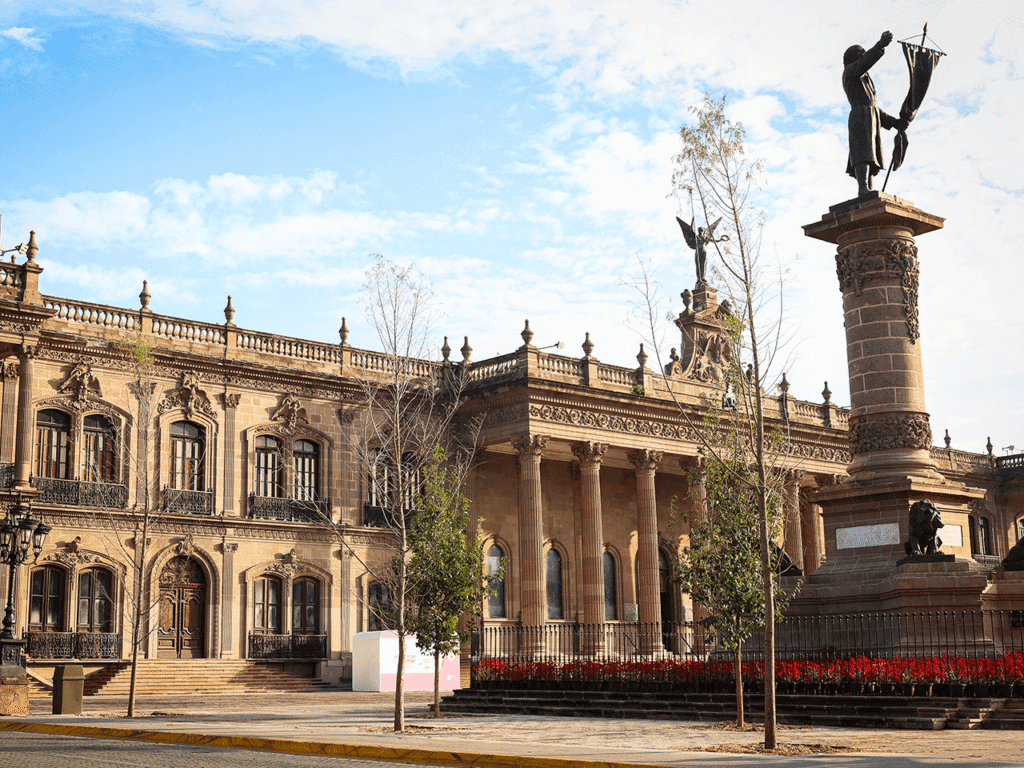 Nuevo León avanza en espacios verdes y aire más limpio