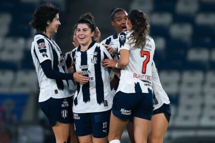 Rayadas vencen 2-1 a Cruz Azul y conservan invicto y liderato