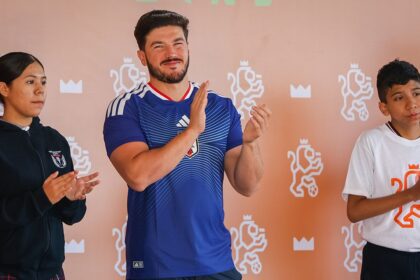 Encabeza Samuel García regreso a clases de más de un millón de alumnos de educación básica en NL