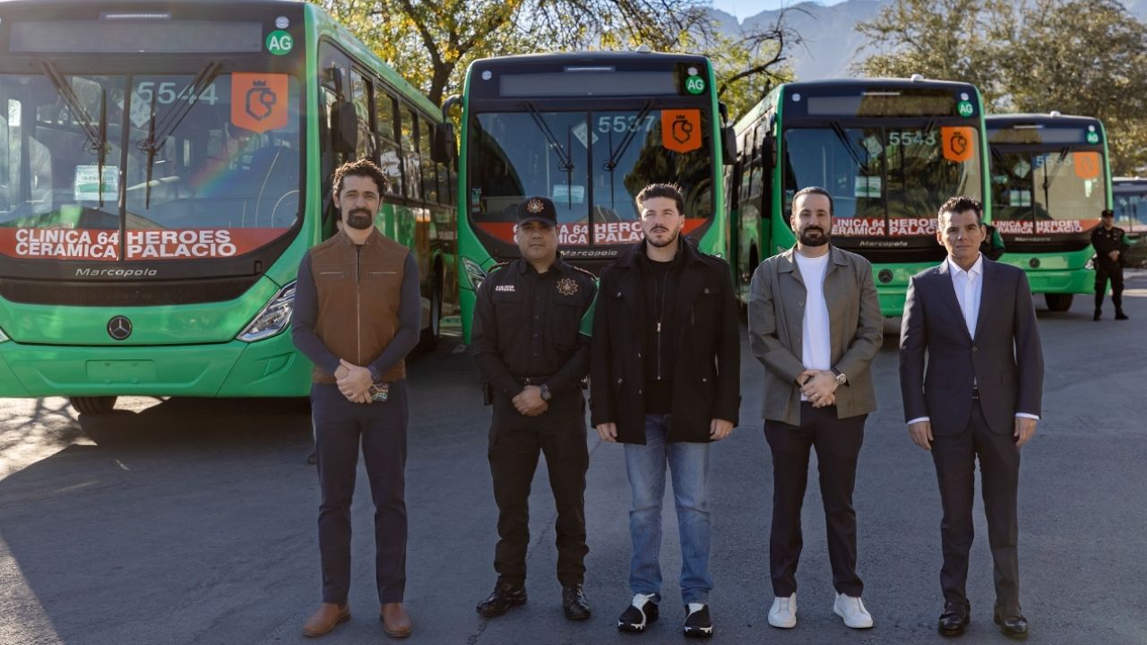 Entrega Samuel García 45 nuevas unidades a Ruta 98 Héroes de Capellanía-Palacio de Hierro