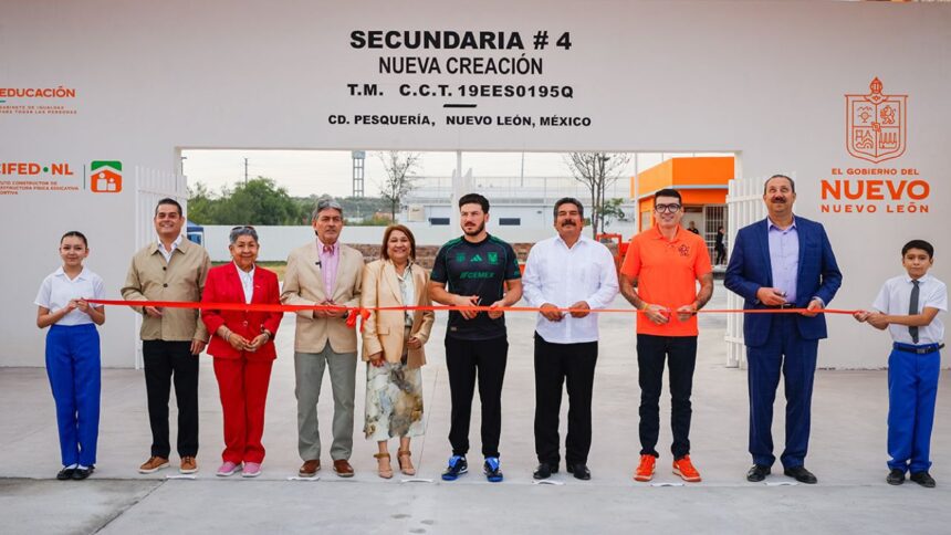 Entrega Samuel García infraestructura de nueva generación educativa en Pesquería