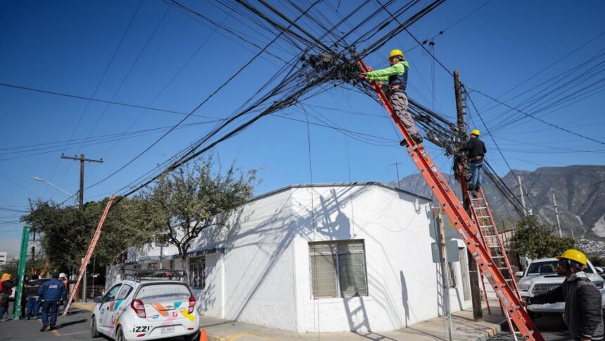 San Pedro retira 200 km de cableado aéreo en desuso
