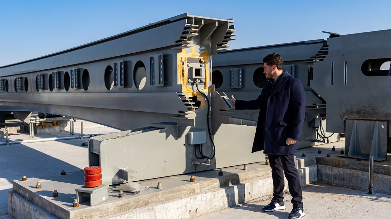 Supervisa Samuel García cambiavías y estaciones de línea 6 del Metro