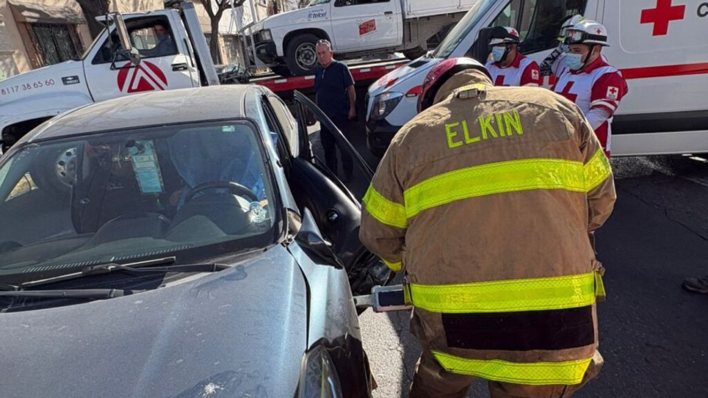 Accidente vial en el Centro de Monterrey deja un lesionado