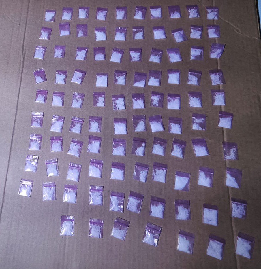 Detienen a mujer con 97 dosis de cristal en Monterrey