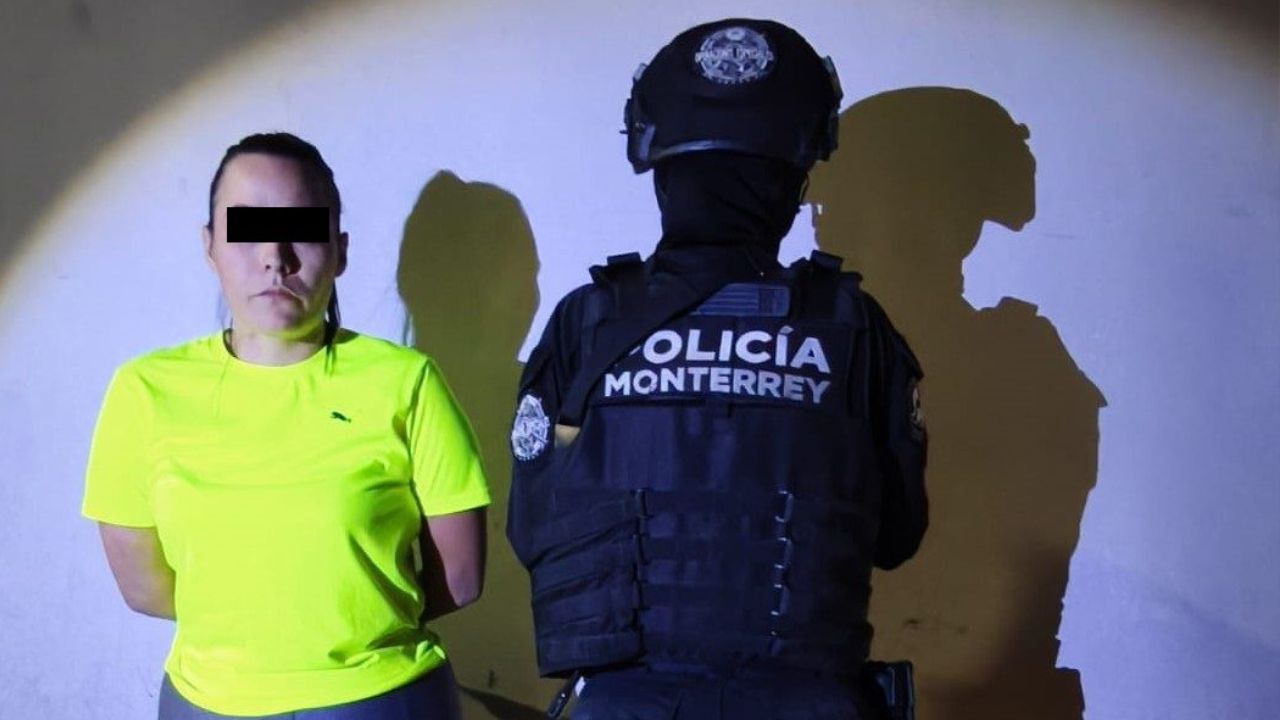 Detienen a mujer con 97 dosis de cristal en Monterrey