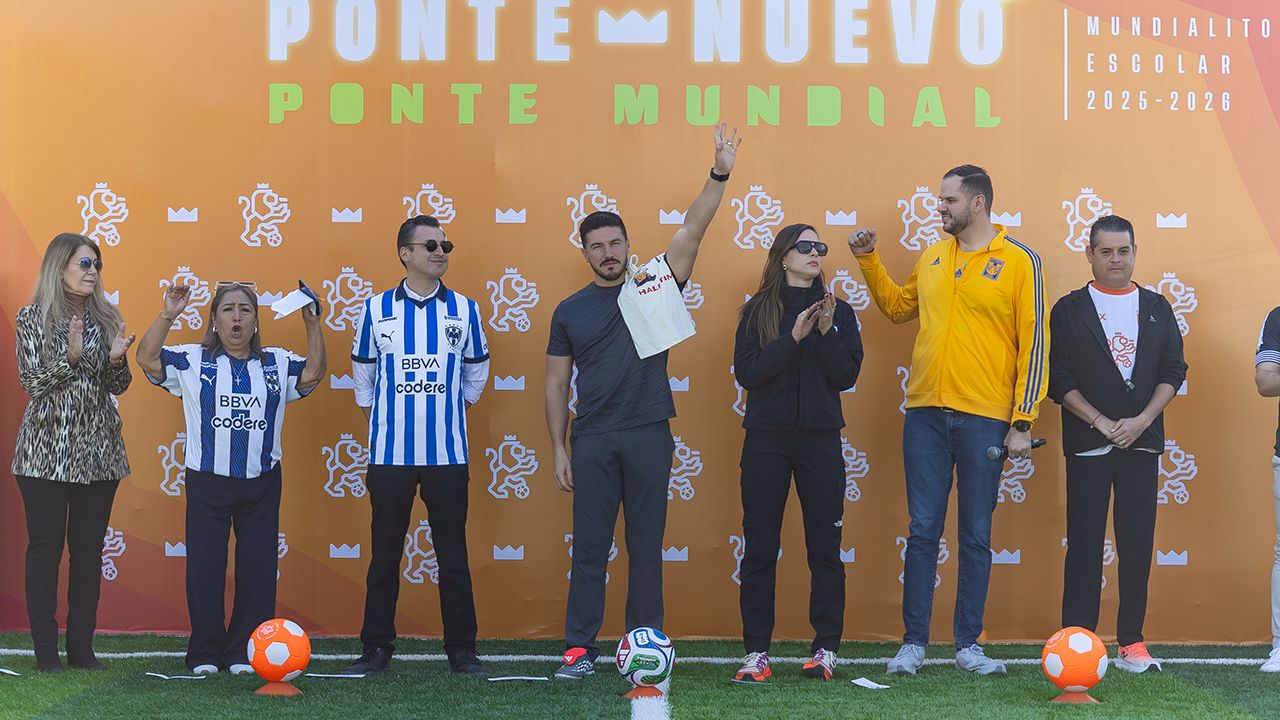 Inaugura Samuel García la cancha 421 en Monterrey rumbo al Mundial