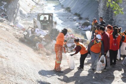 Limpian Arroyo Topo Chico en Monterrey con programa “Ponte Nuevo”