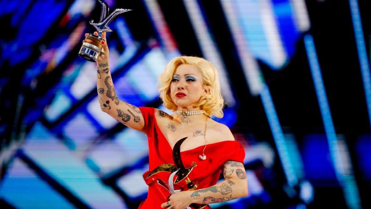 Mon Laferte recibe Gaviota de Platino en Viña 2026