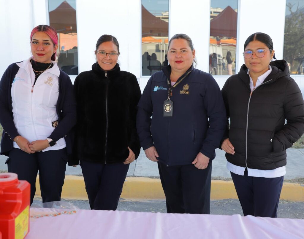 Nuevo León refuerza vacunación contra sarampión con drive-thru