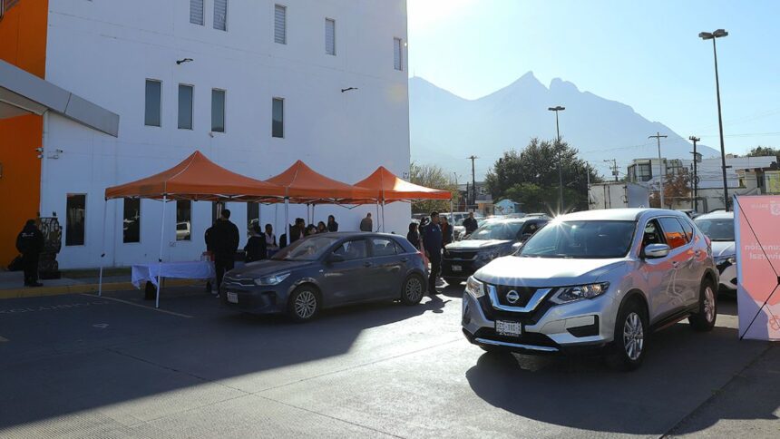 Nuevo León refuerza vacunación contra sarampión con drive-thru