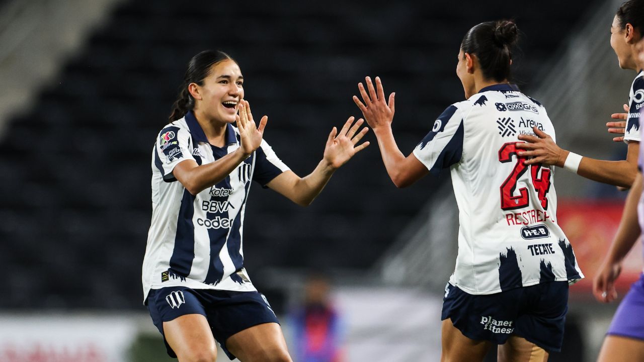 Rayadas derrotan 2-0 a Tijuana y son líderes invictas