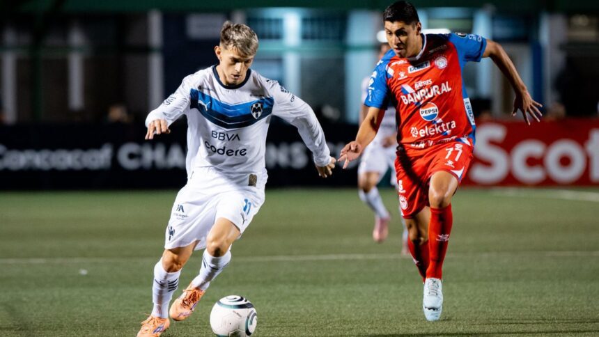 Rayados rescata empate agónico ante Xelajú en Guatemala