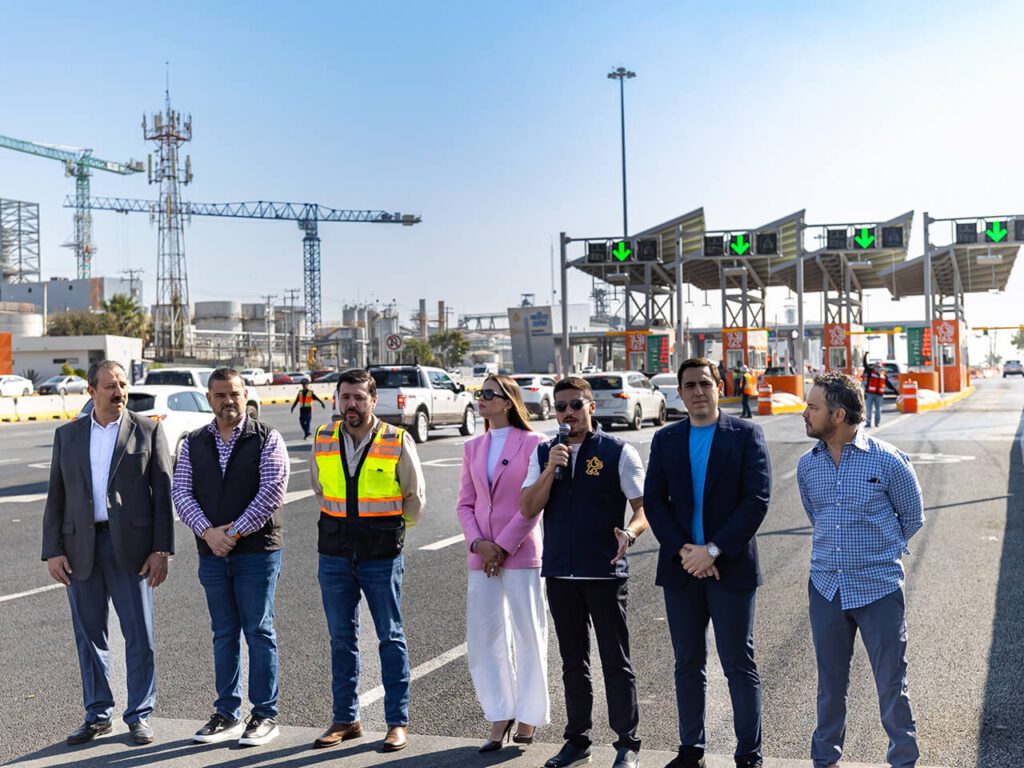 Reabre Samuel García temporalmente Autopista al Aeropuerto gratis