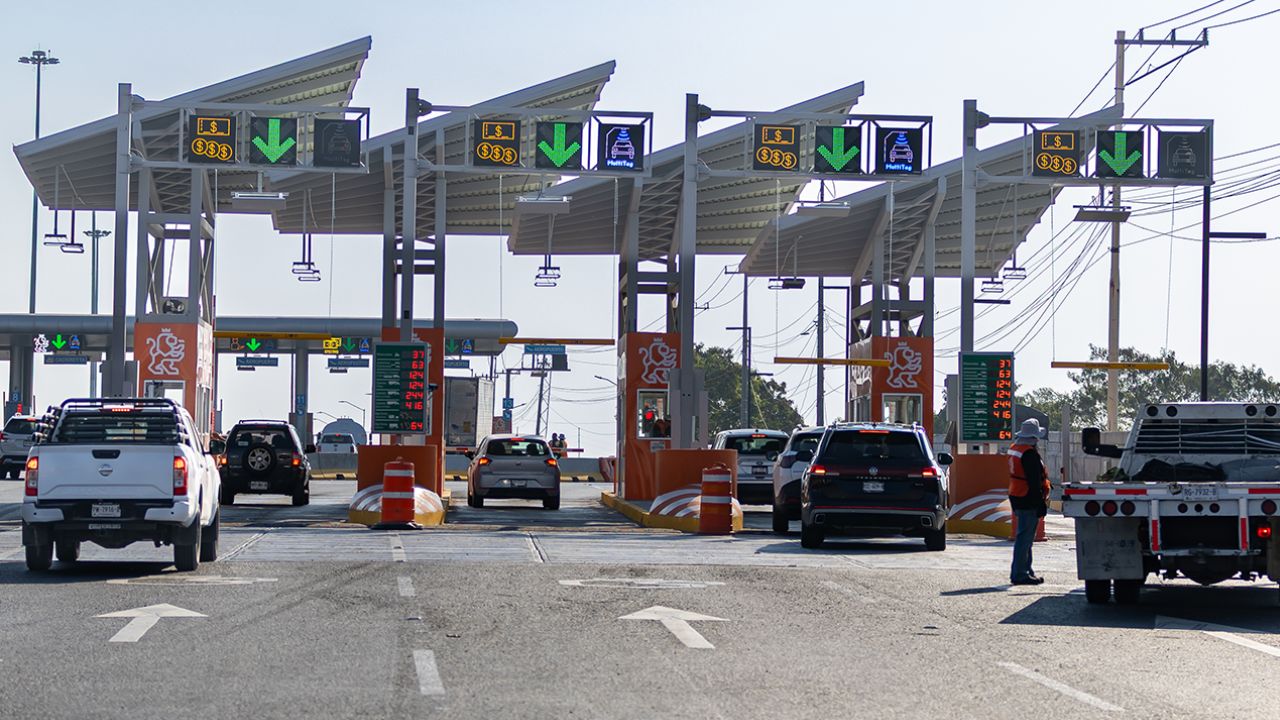 Reabre Samuel García temporalmente Autopista al Aeropuerto gratis