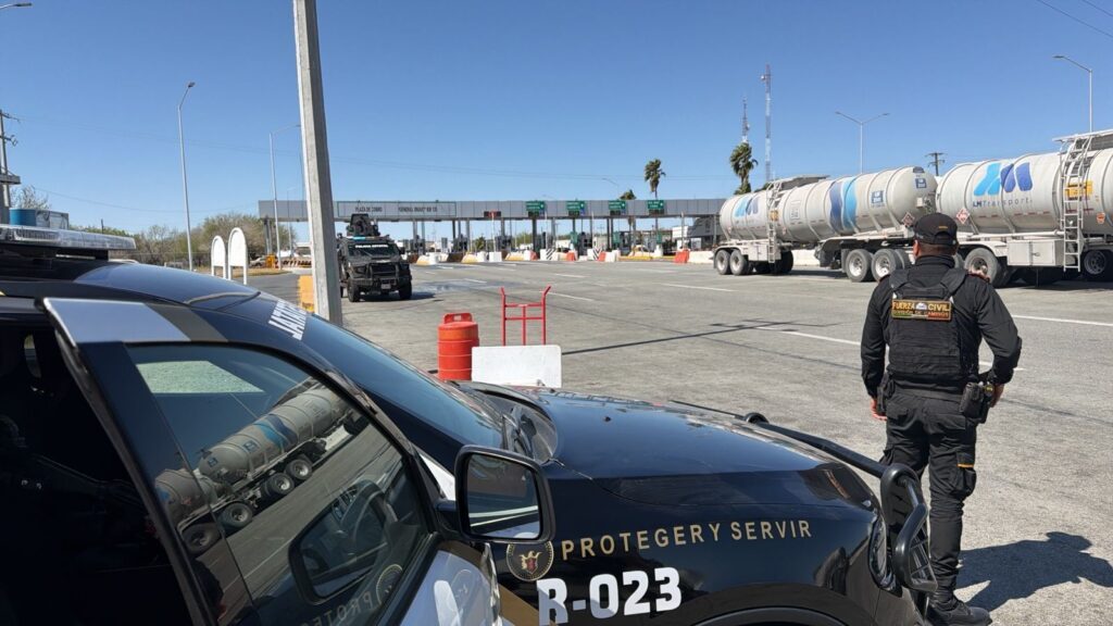 Reynosa amanece con bloqueos carreteros y operativo