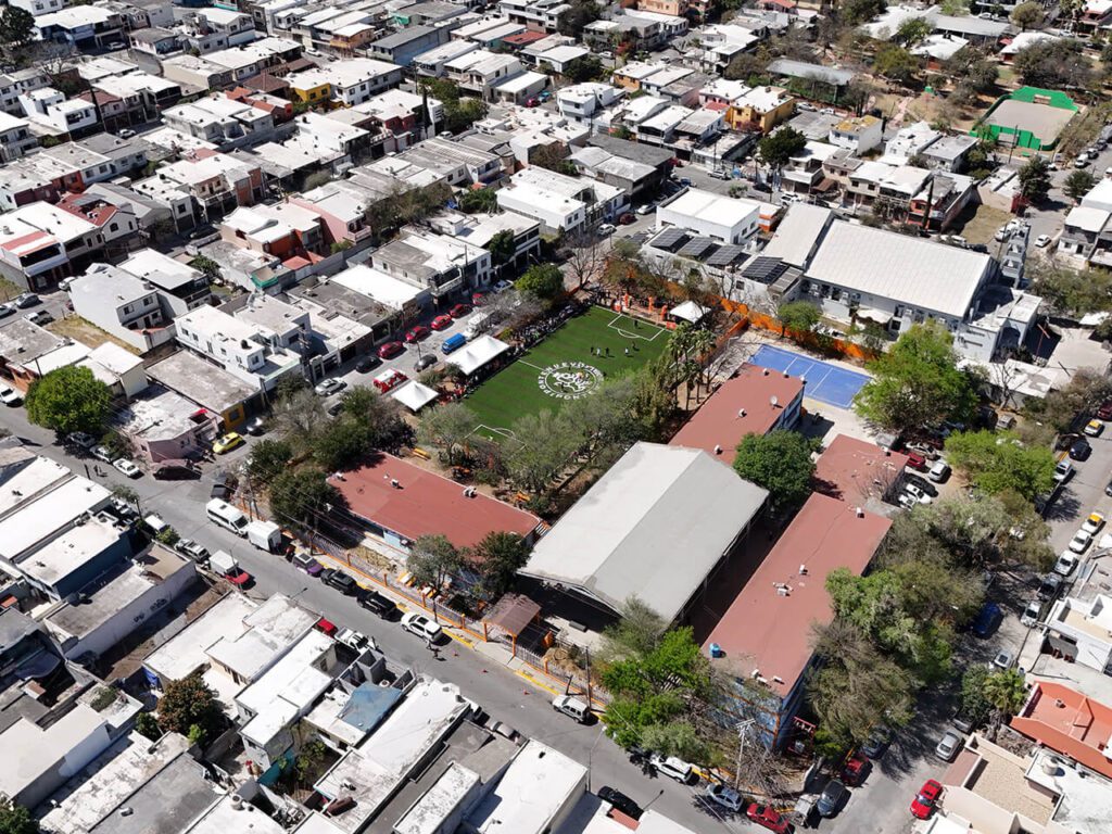 Samuel y Mariana inauguran cancha 450 en Guadalupe