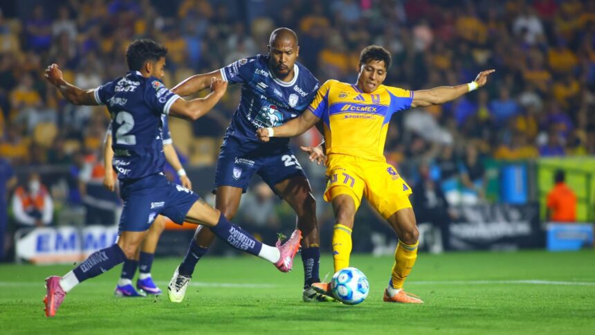 Pachuca remonta a Tigres y gana 2-1 en el Volcán