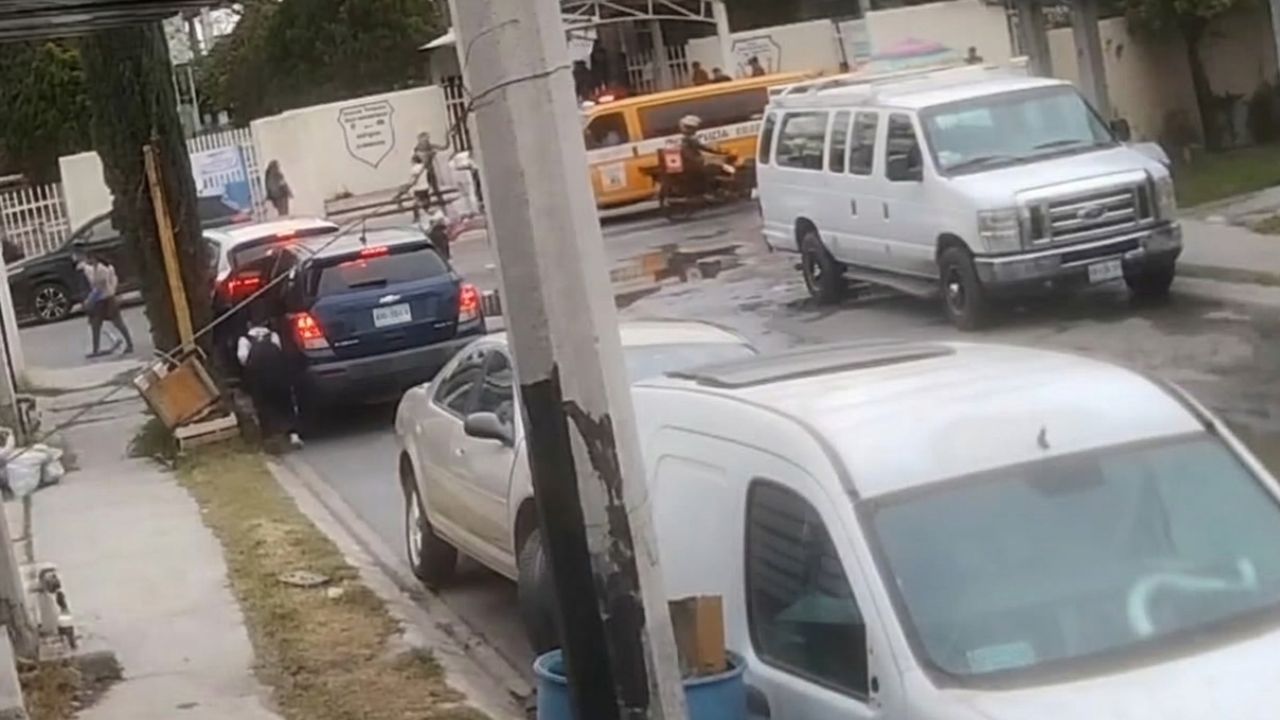 Balacera afuera de escuela en Apodaca; fallece niño de 6 años